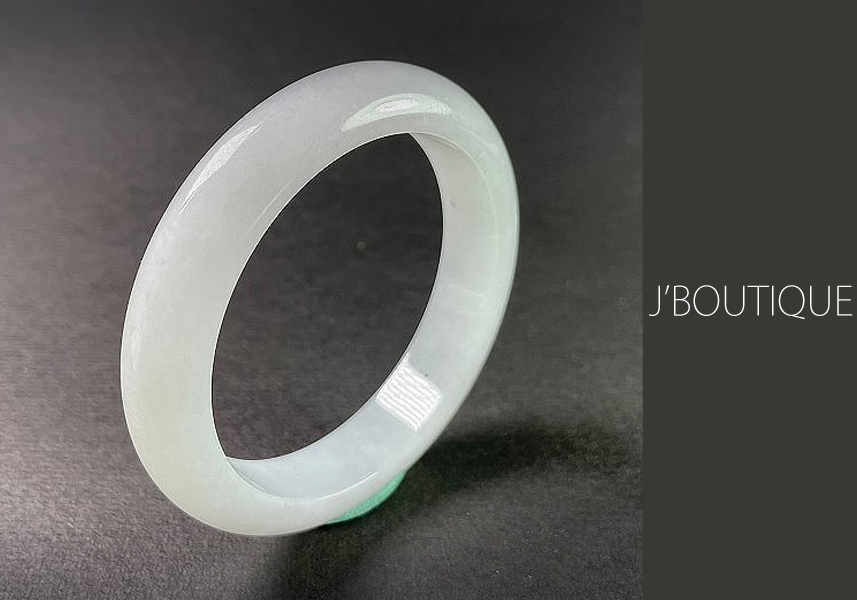 在庫処分セール・鑑別書付・53mm無処理天然ミャンマー産本翡翠バングル 在庫処分セール・鑑別書付・53mm無処理天然ミャンマー産本翡翠