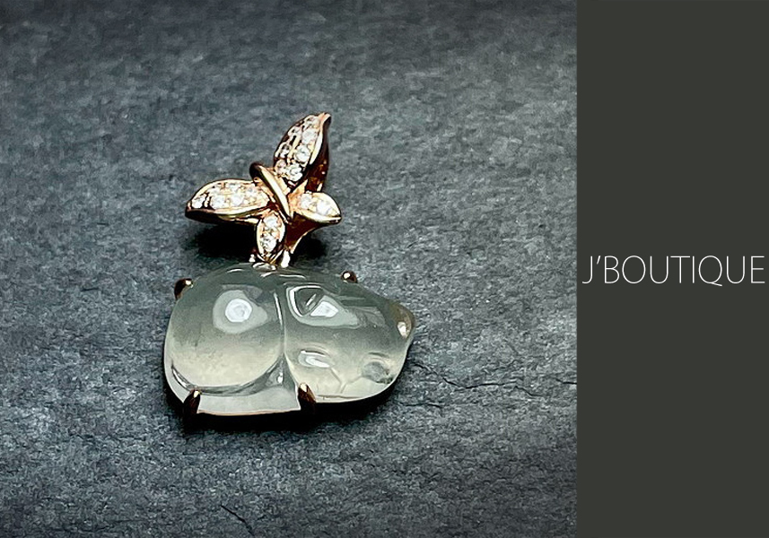 翡翠 神獣 蝶 ジュエリー ペンダント オフホワイト 高冰 K18 ホワイトゴールド ダイヤモンド