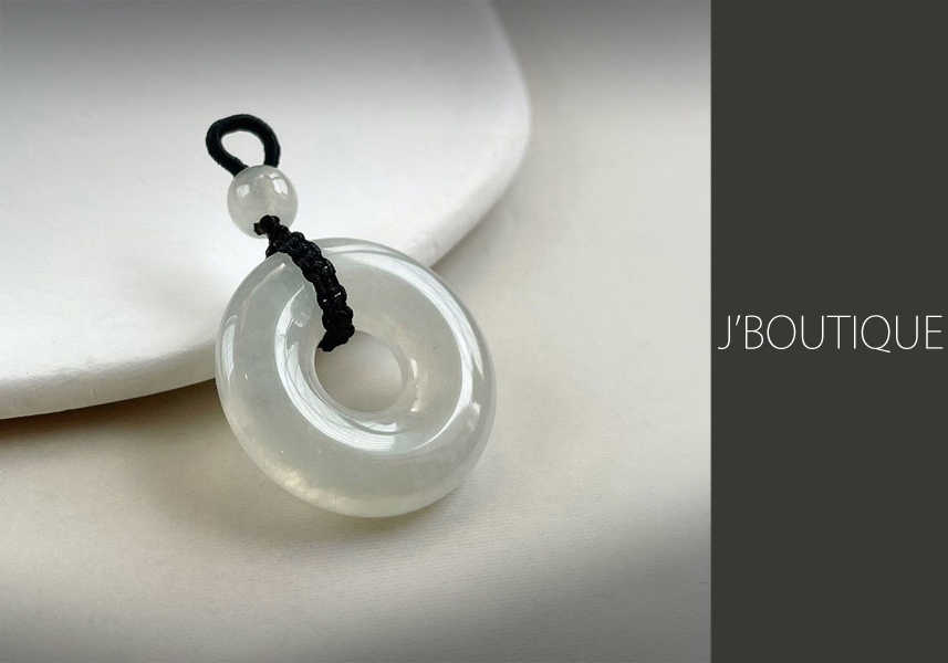 P1010-007】翡翠ペンダント氷翡翠ドーナツ紐付き