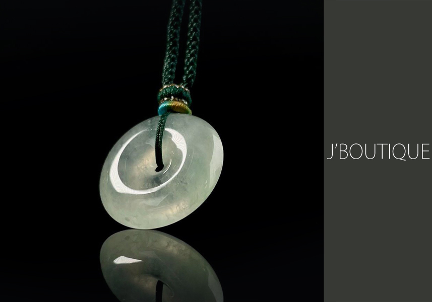 翡翠 玉環 ペンダント オーナメント 手石 ホワイト 淡苔緑 冰