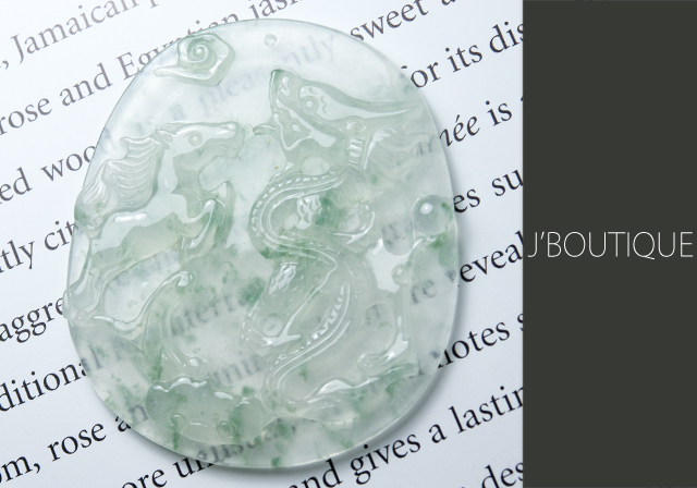 ミャンマー産天然無処理翡翠 龍 ドラゴン 馬 如意 ペンダント 手石 白