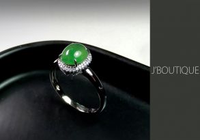 ミャンマー産天然無処理翡翠 カボッション ジュエリー リング 指輪 明緑 冰 K18 ホワイトゴールド ダイヤモンド