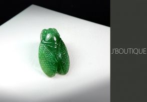 ミャンマー産天然無処理翡翠 セミ 蝉 ペンダント 手石 インテリア 緑