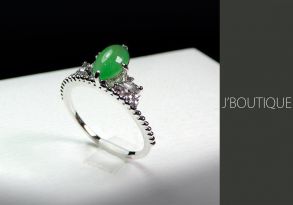 ミャンマー産天然無処理翡翠 カボッション ジュエリー リング 指輪 翠緑 冰 K18 ホワイトゴールド サファイヤ ダイヤモンド