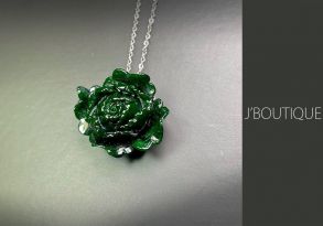 ミャンマー産天然無処理翡翠 ローズ バラ 薔薇 ジュエリー ペンダント 艶緑 K18 ホワイトゴールド