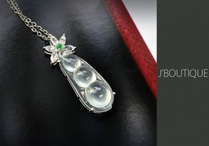 ミャンマー産天然無処理翡翠 豆 ジュエリー ペンダント ホワイト 玻璃冰 K18 ホワイトゴールド サファイヤ