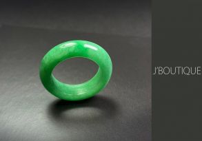 ミャンマー産天然無処理翡翠 くりぬき リング 指輪 アップルグリーン