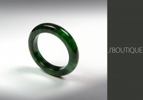 ミャンマー産天然無処理翡翠 くりぬき リング 指輪 ペンダント 艶緑