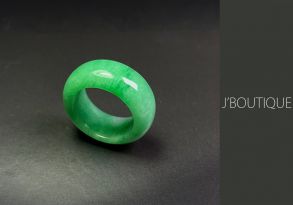 ミャンマー産天然無処理翡翠 くりぬき リング 指輪 アップルグリーン