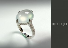 ミャンマー産天然無処理翡翠 ジュエリー リング 指輪 カボッション ホワイト 玻璃冰 K18 ホワイトゴールド ダイヤモンド