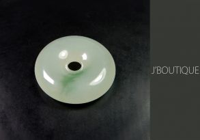 ミャンマー産天然無処理翡翠 玉環 ボタン ペンダント 手石 インテリア オフホワイト 深緑 冰