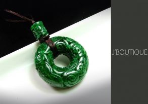 ミャンマー産天然無処理翡翠 吉祥 彫刻 玉環 ペンダント 手石 オーナメント 艶緑