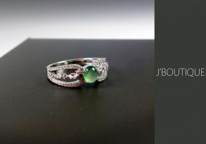 A-Grade Natural Myanmar Icy Light Green Jadeite Jade Cabochon Jewelry Ring with K18 White Gold, Diamond and Sapphire