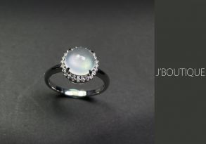 ミャンマー産天然無処理翡翠 ジュエリー リング 指輪 ホワイト 玻璃冰 K18 ホワイトゴールド ダイヤモンド