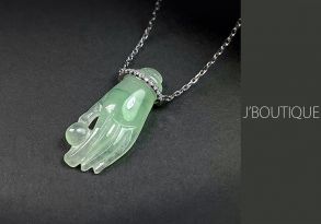 A-Grade Natural Myanmar Icy Bright Green and White Jadeite Jade Buddha Hand Jewelry Pendant with K18 White Gold and Diamond