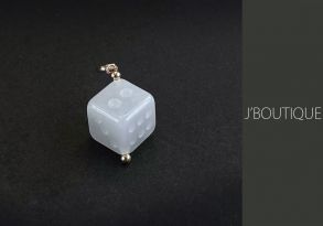 ミャンマー産天然無処理翡翠 サイコロ ジュエリー ペンダント 微ラベンダー オフホワイト 冰糯 K18 ローズゴールド ダイヤモンド