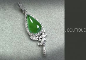 A-Grade Natural Myanmar Icy Bright Green Jadeite Jade Jewelry Pendant with K18 White Gold and Diamond