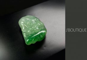 ミャンマー産天然無処理翡翠 蓮花 オーナメント 手石 ペンダント 淡青緑 翠緑 冰