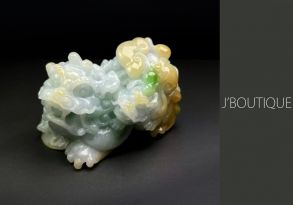 ミャンマー産天然無処理翡翠 ヒキュウ 貔貅 インテリア オーナメント 手石 淡青緑 黄翡 淡緑 冰糯