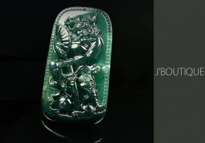 ミャンマー産天然無処理翡翠 鍾馗 厄除け オーナメント 手石 ペンダント 墨翠 濃緑