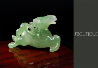 本翡翠置物 ミャンマー産 無含浸 無着色 白鳥 限定品 一点物 | FARBE