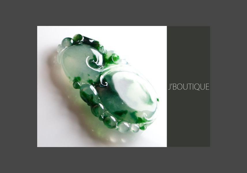 ミャンマー産天然無処理翡翠 神獣 ペンダント 透明 白 濃緑