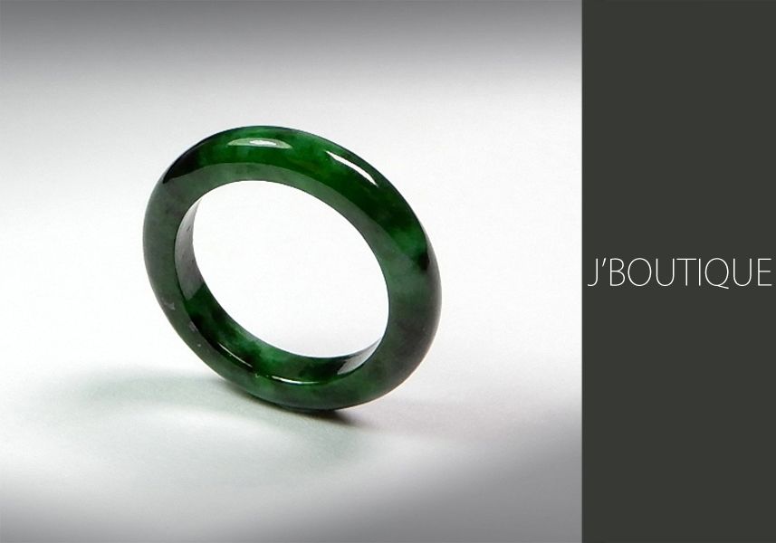 ミャンマー産天然無処理翡翠 くりぬき リング 指輪 ペンダント 艶緑
