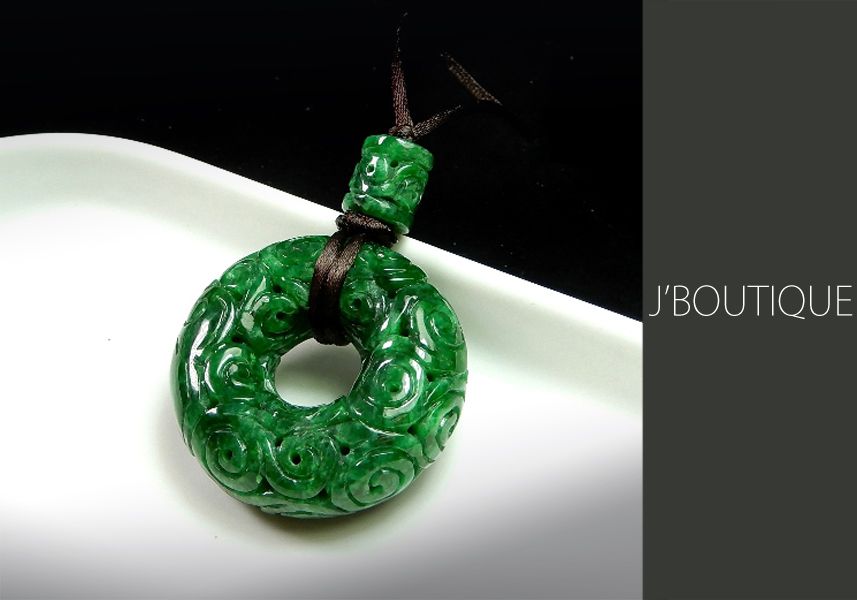 ミャンマー産天然無処理翡翠 吉祥 彫刻 玉環 ペンダント 手石 オーナメント 艶緑