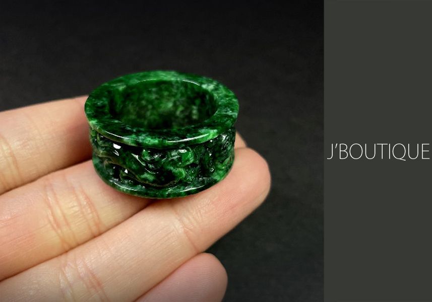 ミャンマー産天然無処理翡翠 吉祥 指板 リング 指輪 ペンダント 手石 艶緑