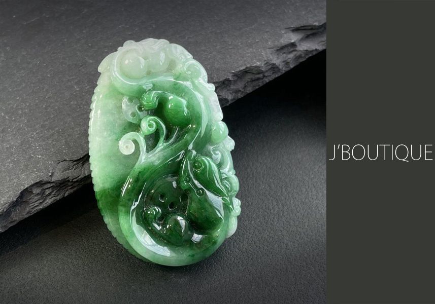 ミャンマー産天然無処理翡翠 神獣 蟠螭 オーナメント 手石 ペンダント 薄緑