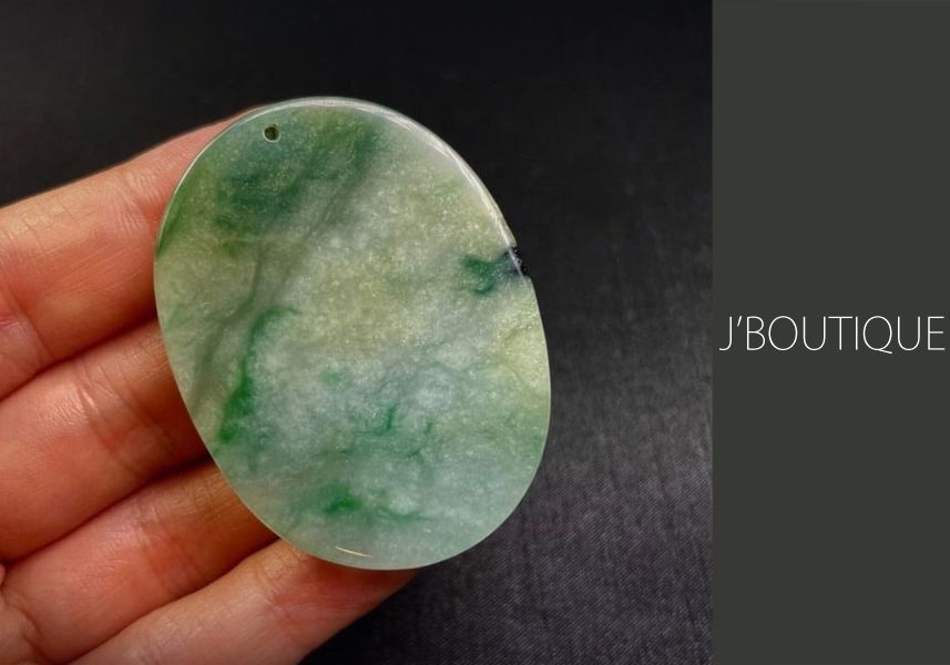 ミャンマー産天然無処理翡翠 花鳥 吉祥 オーナメント 手石 ペンダント