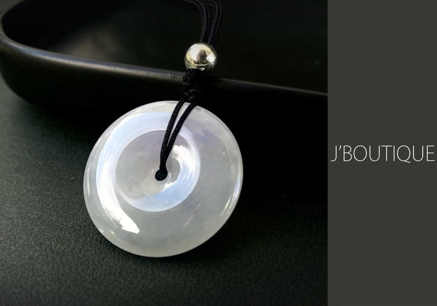 ミャンマー翡翠たん！綺麗！素敵！ズンてくる！ ミャンマー産天然無処理翡翠 如意 神獣 ペンダント 鮮緑