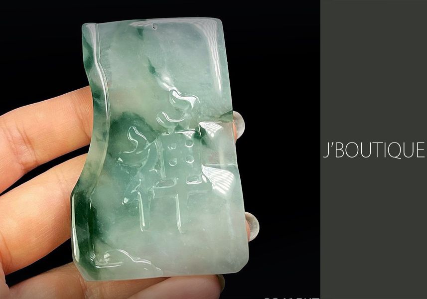 ミャンマー産天然無処理翡翠 観音様 仏像 オーナメント 手石