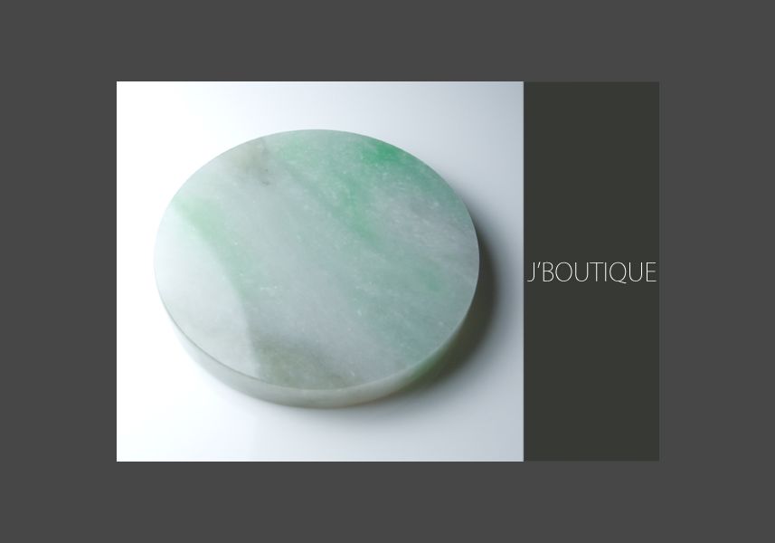 ミャンマー産天然無処理翡翠 文鎮 置物 オブジェ 手石 鮮緑 ライトグレー